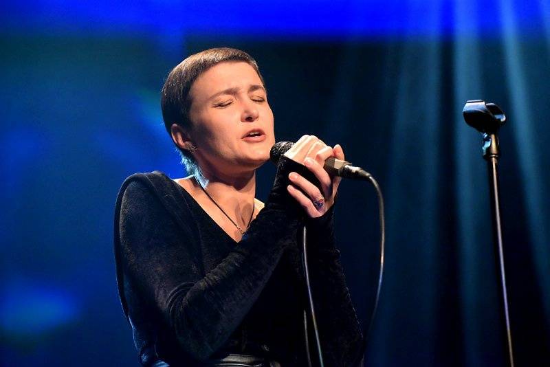 Inna Zhelannaya přivezla do pražské Akropole mix folku, jazzu i rocku