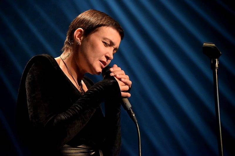 Inna Zhelannaya přivezla do pražské Akropole mix folku, jazzu i rocku