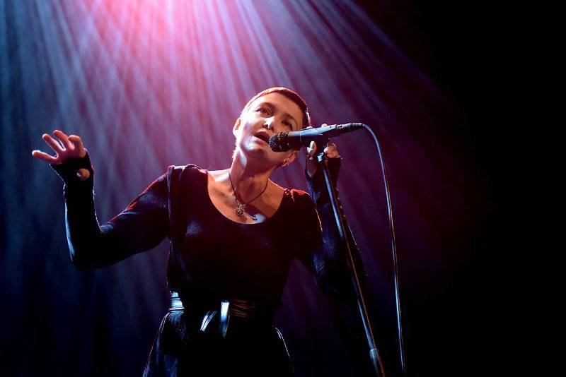 Inna Zhelannaya přivezla do pražské Akropole mix folku, jazzu i rocku