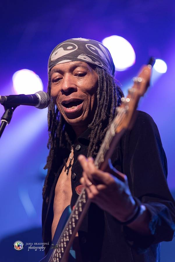 Love Hurts a další hity zahráli Nazareth v Plzni