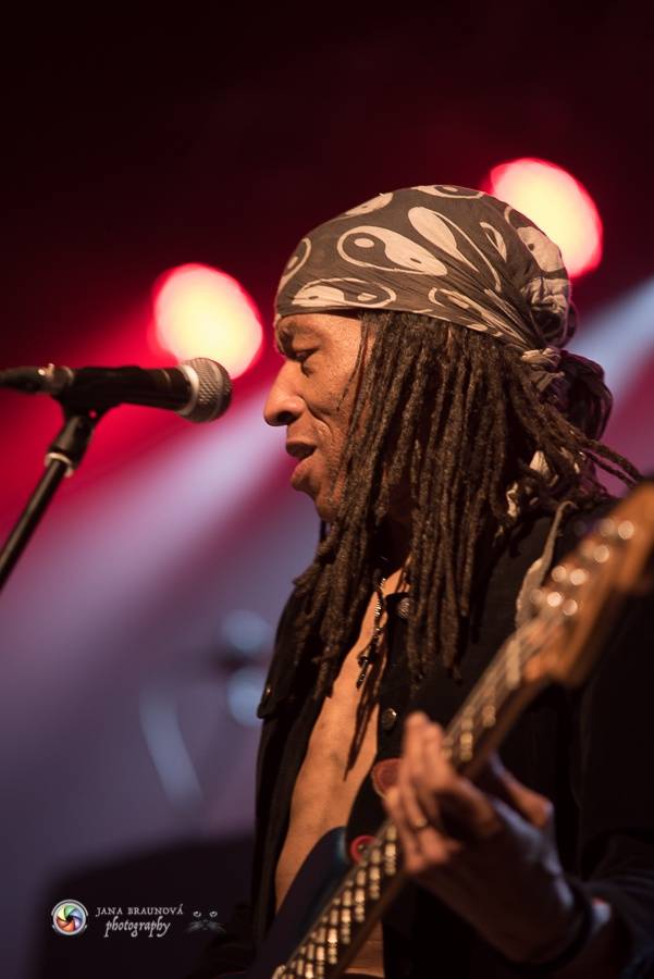 Love Hurts a další hity zahráli Nazareth v Plzni