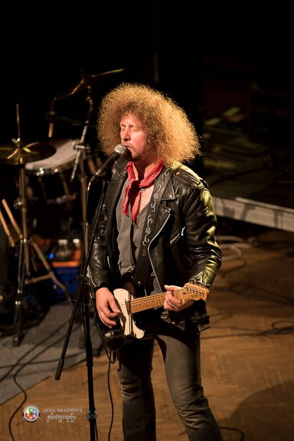 Love Hurts a další hity zahráli Nazareth v Plzni