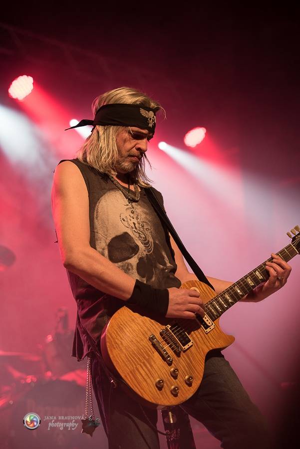 Love Hurts a další hity zahráli Nazareth v Plzni