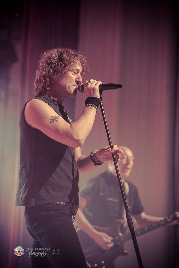 Love Hurts a další hity zahráli Nazareth v Plzni