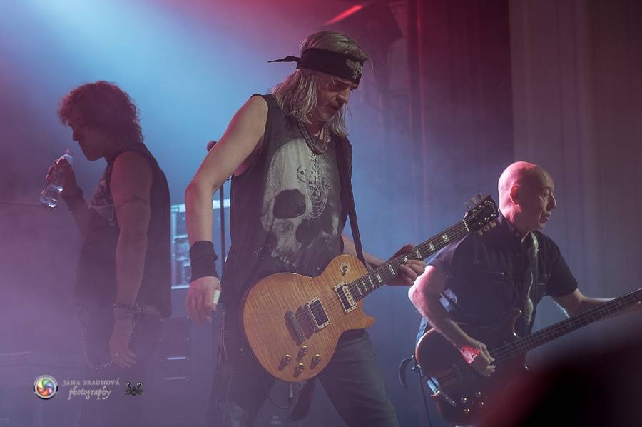 Love Hurts a další hity zahráli Nazareth v Plzni