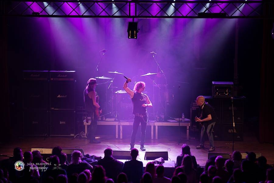 Love Hurts a další hity zahráli Nazareth v Plzni