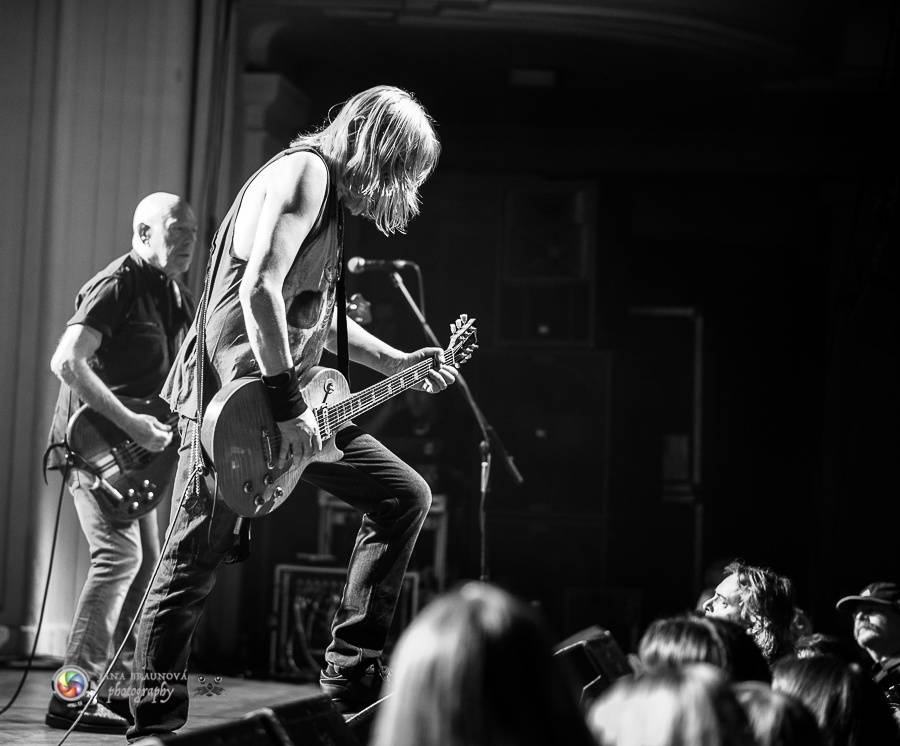 Love Hurts a další hity zahráli Nazareth v Plzni