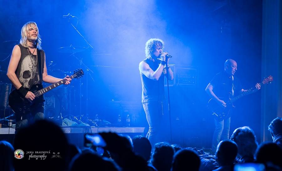 Love Hurts a další hity zahráli Nazareth v Plzni