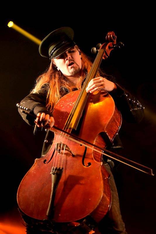 Apocalyptica v Praze: bouřlivá souhra smyčců druhým objektivem