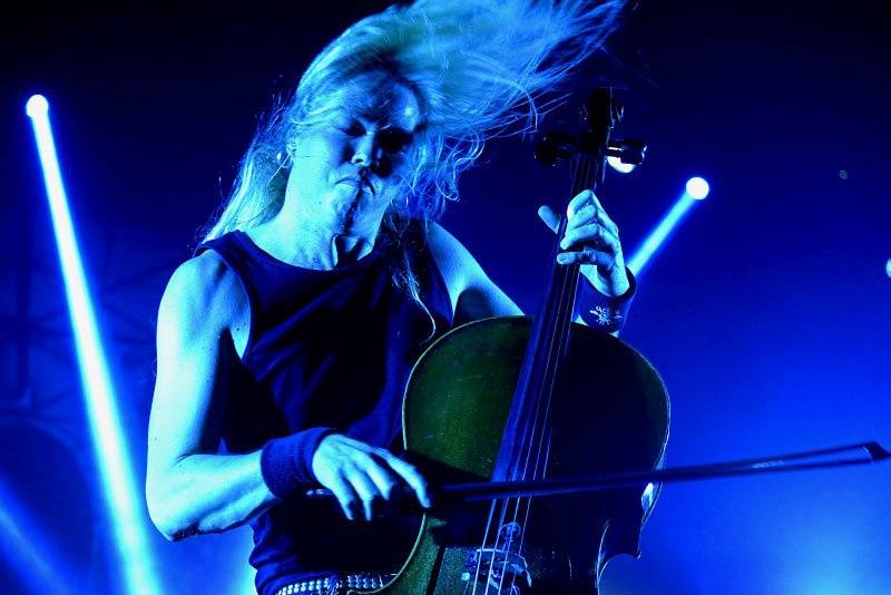 Apocalyptica v Praze: bouřlivá souhra smyčců druhým objektivem