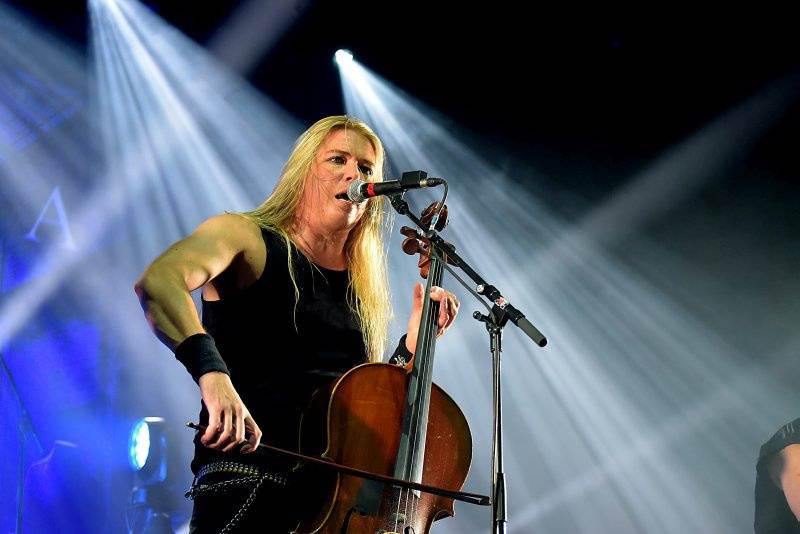 Apocalyptica v Praze: bouřlivá souhra smyčců druhým objektivem