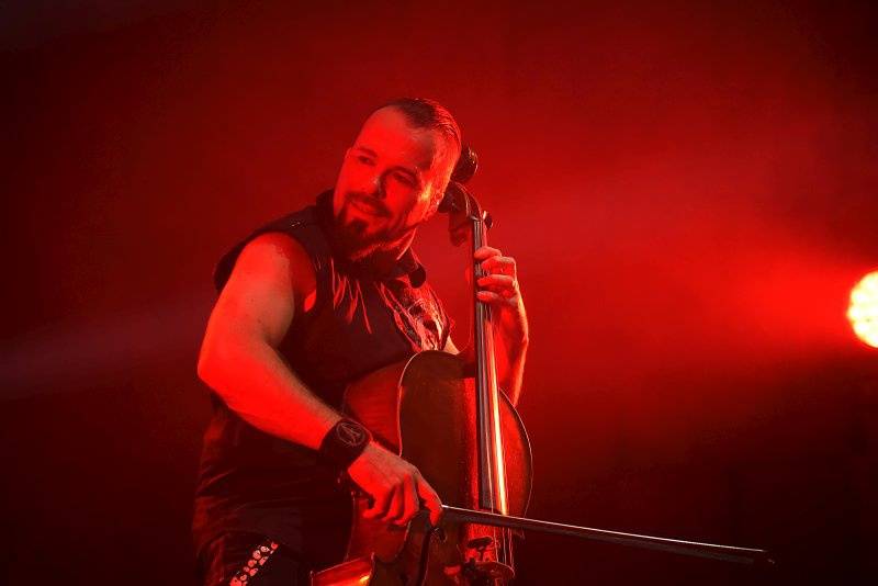 Apocalyptica v Praze: bouřlivá souhra smyčců druhým objektivem