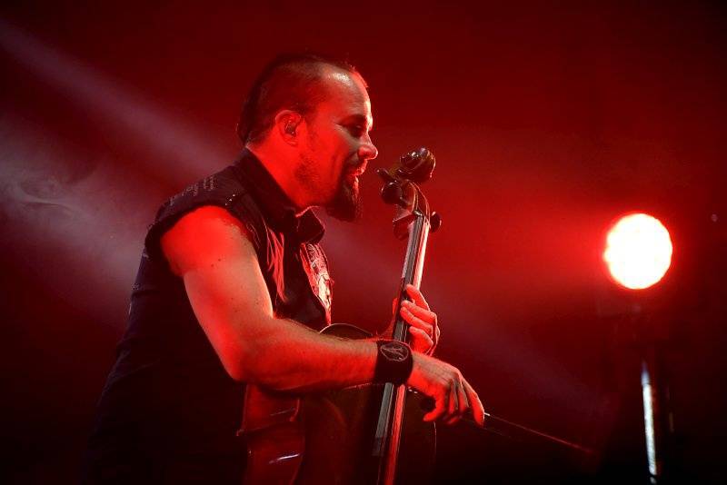 Apocalyptica v Praze: bouřlivá souhra smyčců druhým objektivem