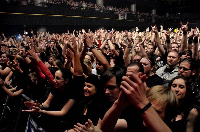 Apocalyptica v Praze: bouřlivá souhra smyčců druhým objektivem