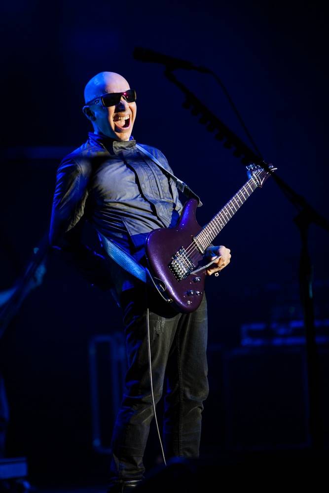 Joe Satriani rozbalil svou věhlasnou kytarovou show v Praze