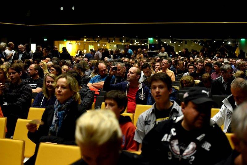 Joe Satriani a Dan Patlansky byli hvězdami kytarového večírku ve Foru Karlín