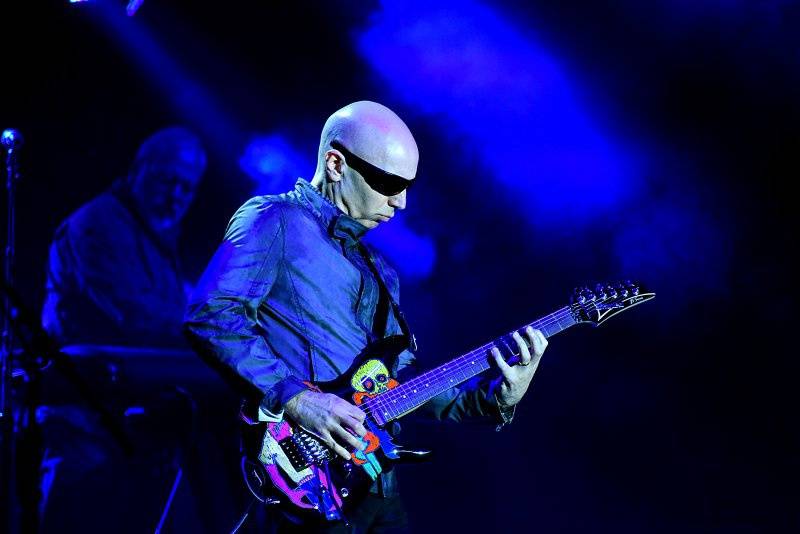Joe Satriani a Dan Patlansky byli hvězdami kytarového večírku ve Foru Karlín