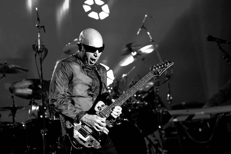Joe Satriani a Dan Patlansky byli hvězdami kytarového večírku ve Foru Karlín
