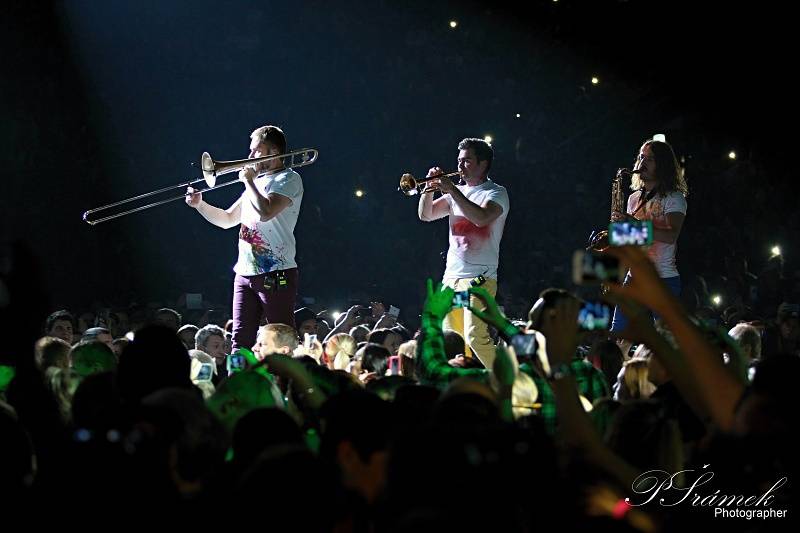 Kryštof roztloukl Srdcebeat v Ostravě: balónky, létající Richard Krajčo a velká show