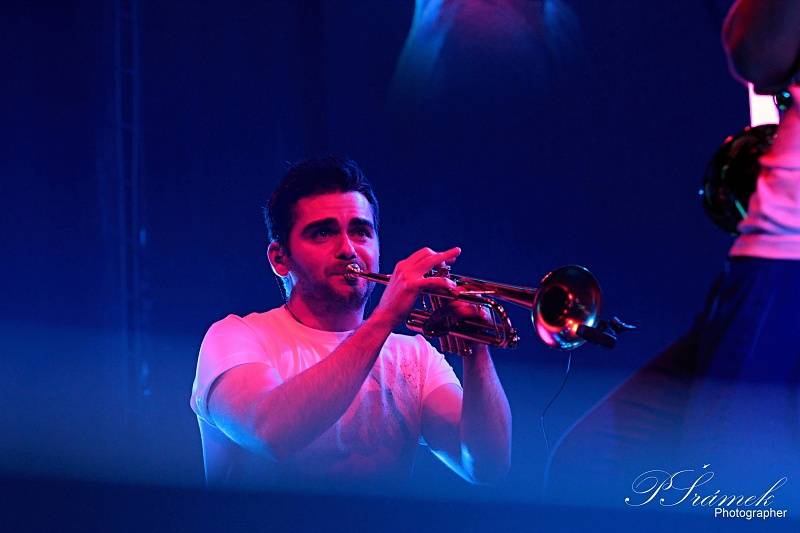 Kryštof roztloukl Srdcebeat v Ostravě: balónky, létající Richard Krajčo a velká show