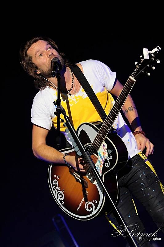 Kryštof roztloukl Srdcebeat v Ostravě: balónky, létající Richard Krajčo a velká show