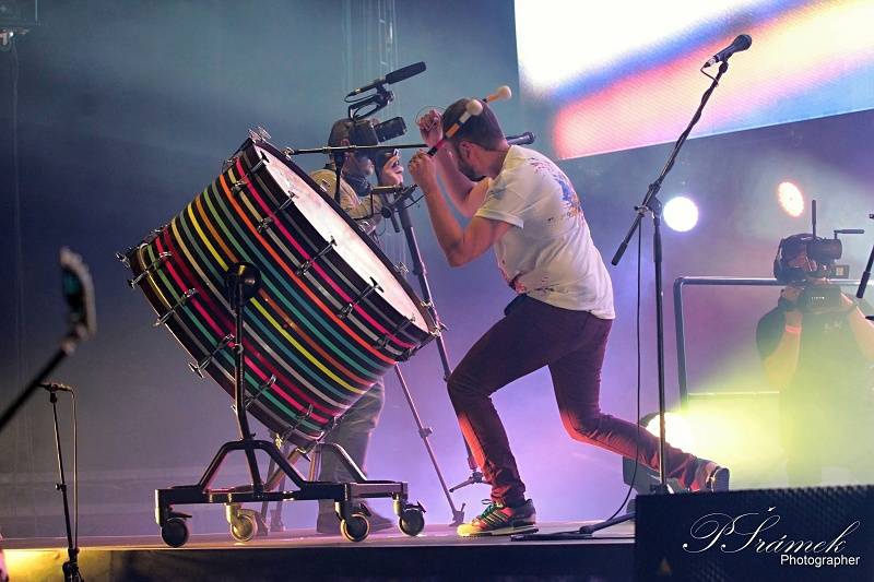 Kryštof roztloukl Srdcebeat v Ostravě: balónky, létající Richard Krajčo a velká show