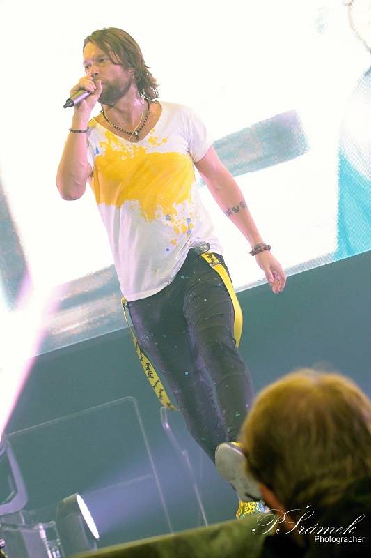 Kryštof roztloukl Srdcebeat v Ostravě: balónky, létající Richard Krajčo a velká show