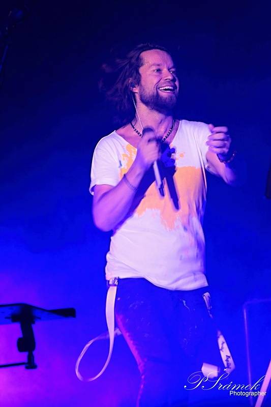 Kryštof roztloukl Srdcebeat v Ostravě: balónky, létající Richard Krajčo a velká show