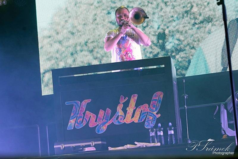 Kryštof roztloukl Srdcebeat v Ostravě: balónky, létající Richard Krajčo a velká show