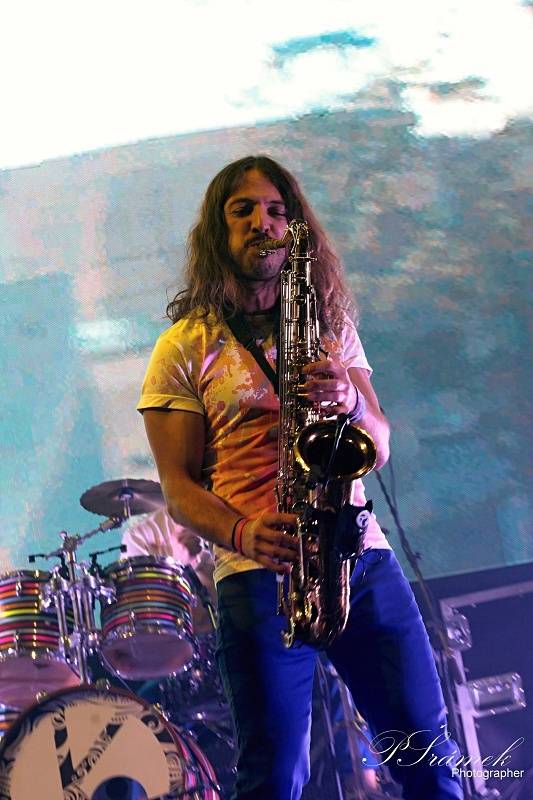 Kryštof roztloukl Srdcebeat v Ostravě: balónky, létající Richard Krajčo a velká show