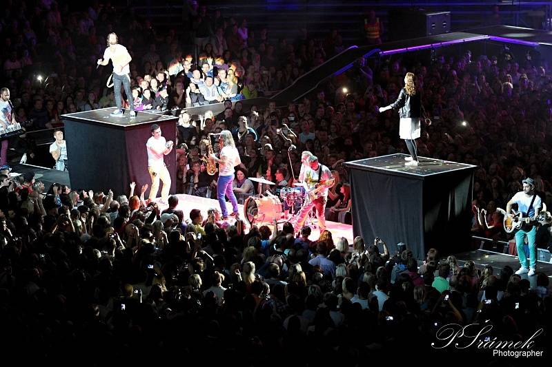 Kryštof roztloukl Srdcebeat v Ostravě: balónky, létající Richard Krajčo a velká show