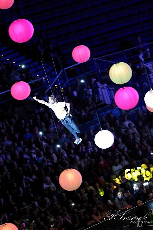 Kryštof roztloukl Srdcebeat v Ostravě: balónky, létající Richard Krajčo a velká show