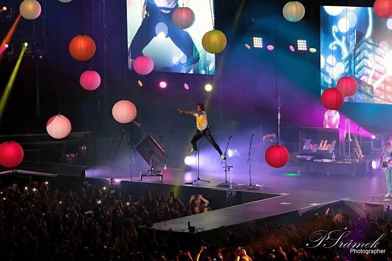 Kryštof roztloukl Srdcebeat v Ostravě: balónky, létající Richard Krajčo a velká show