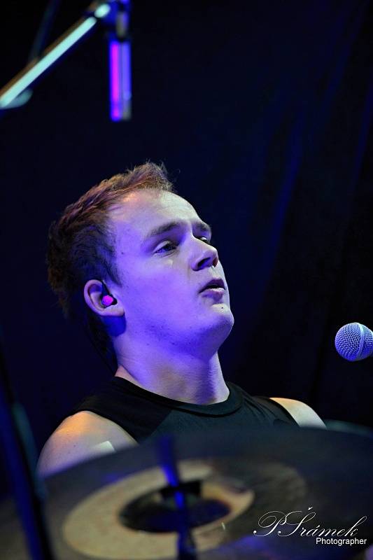 Kryštof roztloukl Srdcebeat v Ostravě: balónky, létající Richard Krajčo a velká show