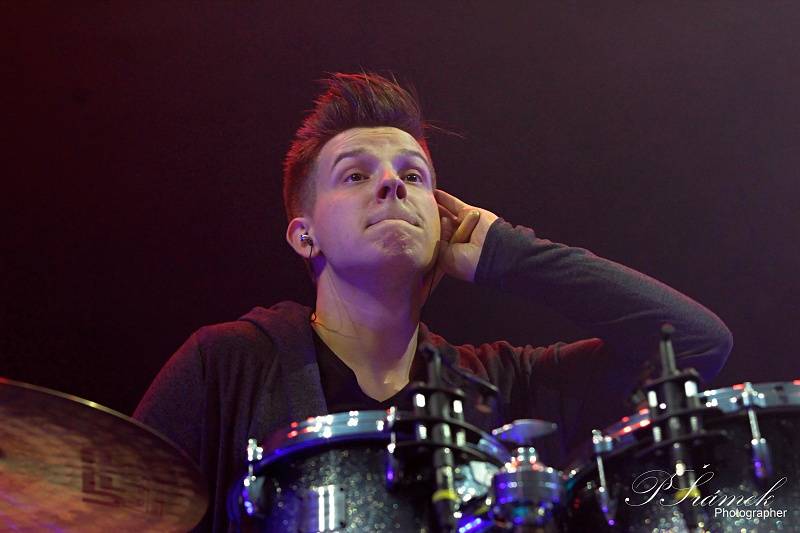 Kryštof roztloukl Srdcebeat v Ostravě: balónky, létající Richard Krajčo a velká show