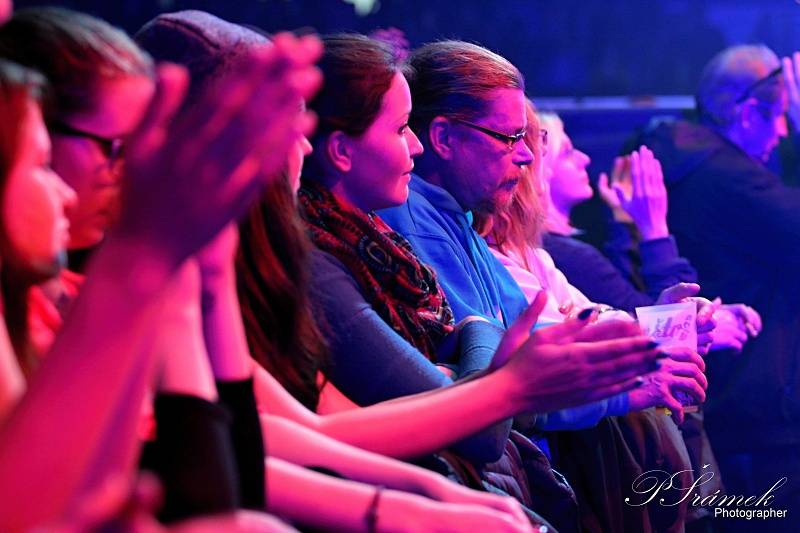 Kryštof roztloukl Srdcebeat v Ostravě: balónky, létající Richard Krajčo a velká show