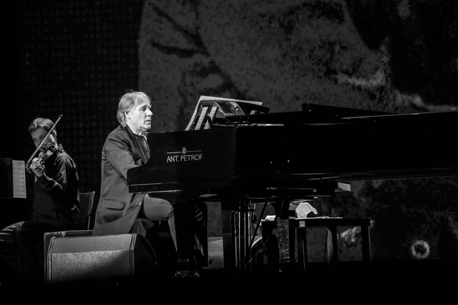 Richard Clayderman zahřál Kongresové centrum pianovými melodiemi