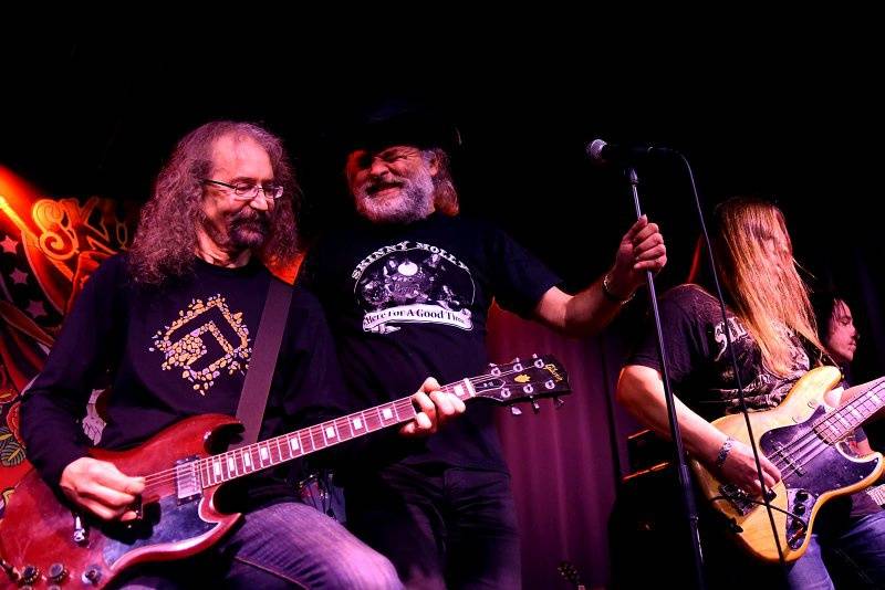 Skinny Molly dali Praze ochutnat vůni jižanského rocku