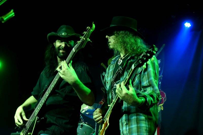 Skinny Molly dali Praze ochutnat vůni jižanského rocku