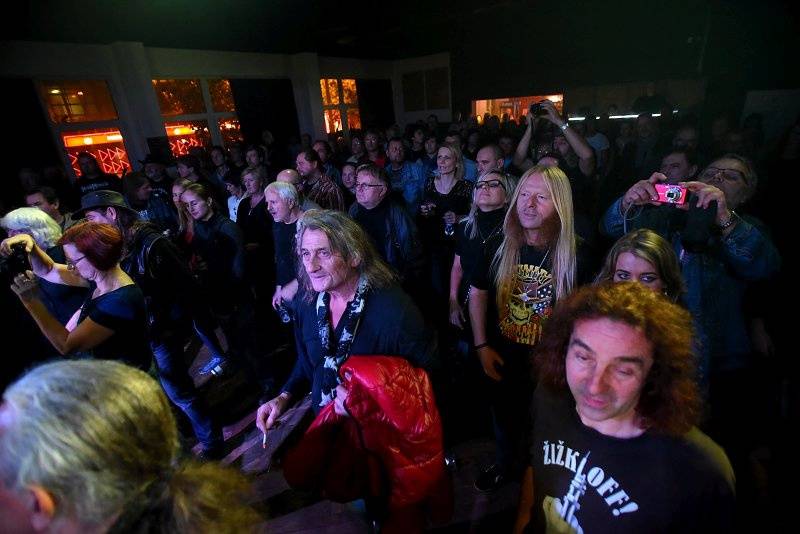 Skinny Molly dali Praze ochutnat vůni jižanského rocku