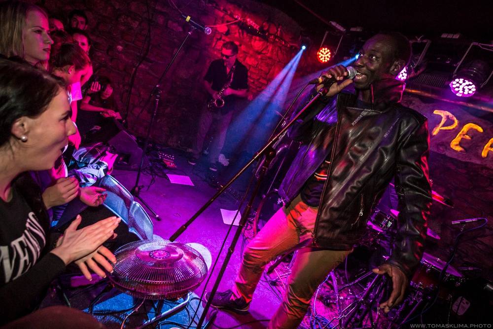 Narozeniny se Chapeau Rouge slavili N.O.H.A. i Smrtislav