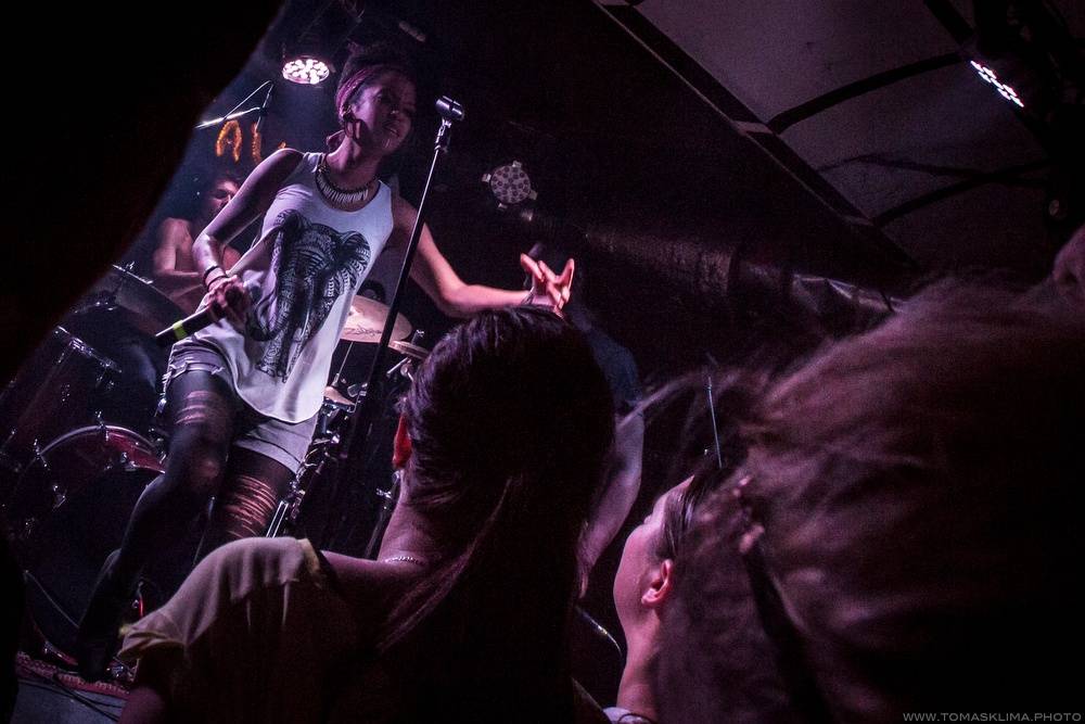 Narozeniny se Chapeau Rouge slavili N.O.H.A. i Smrtislav