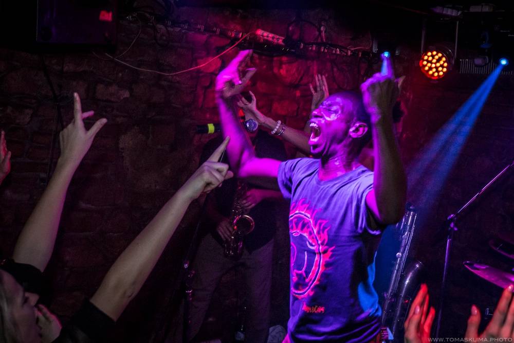 Narozeniny se Chapeau Rouge slavili N.O.H.A. i Smrtislav