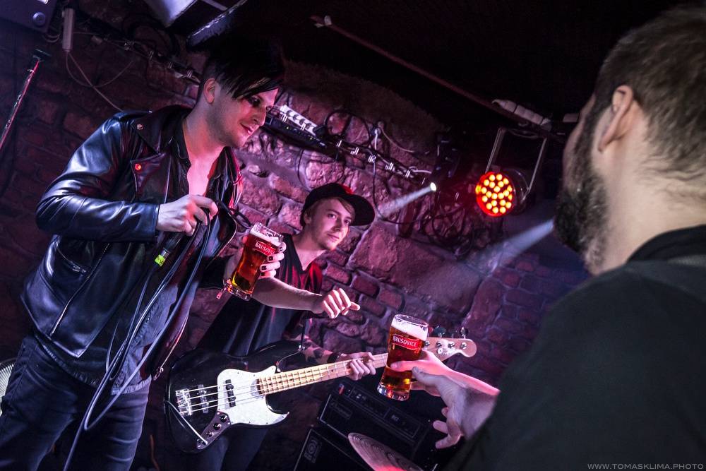 Narozeniny se Chapeau Rouge slavili N.O.H.A. i Smrtislav