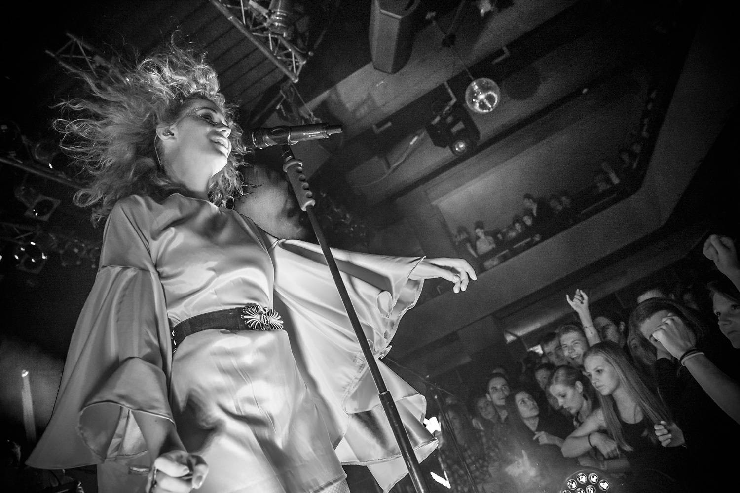 Energičtí Mydy Rabycad rozjeli Veselici v Lucerna Music Baru