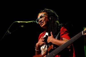 Esperanza Spalding v Praze druhým objektivem