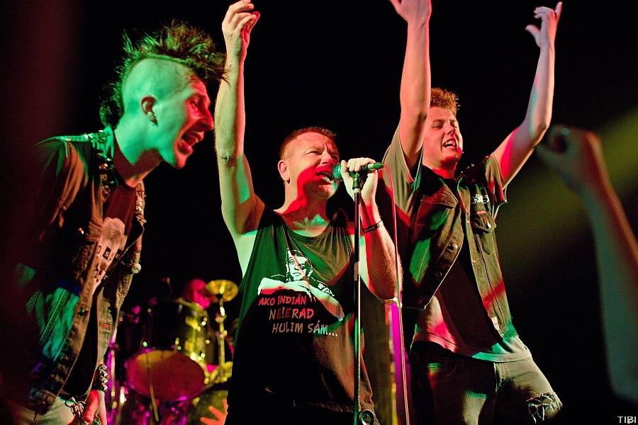 Punkový večírek v Písku s SPS a E!E