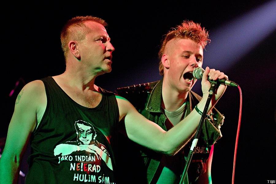 Punkový večírek v Písku s SPS a E!E