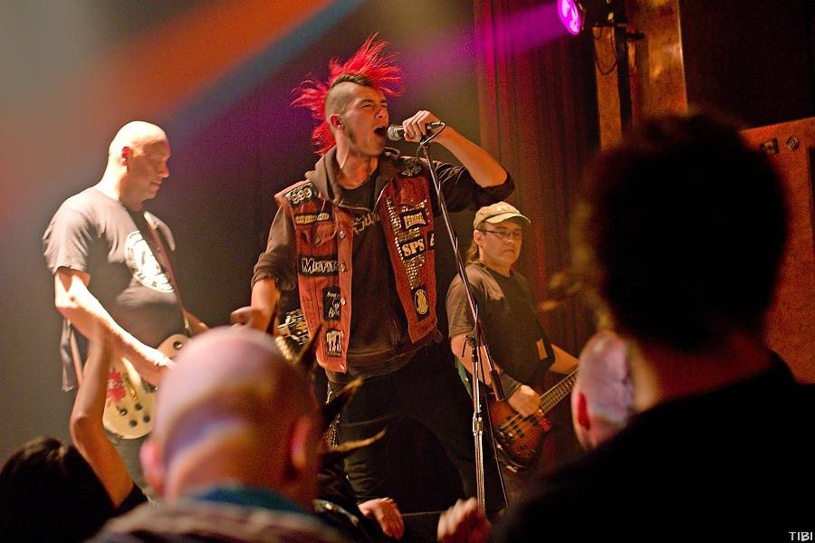 Punkový večírek v Písku s SPS a E!E