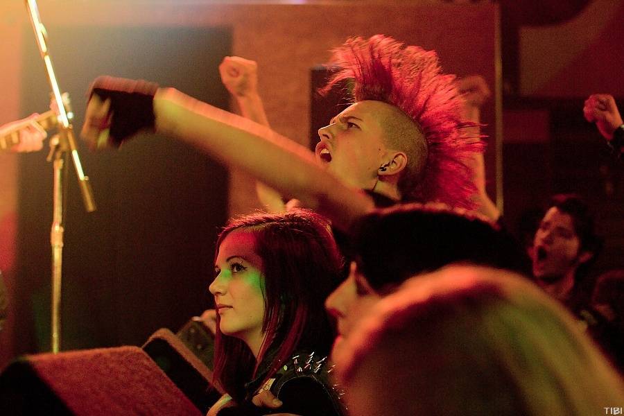 Punkový večírek v Písku s SPS a E!E